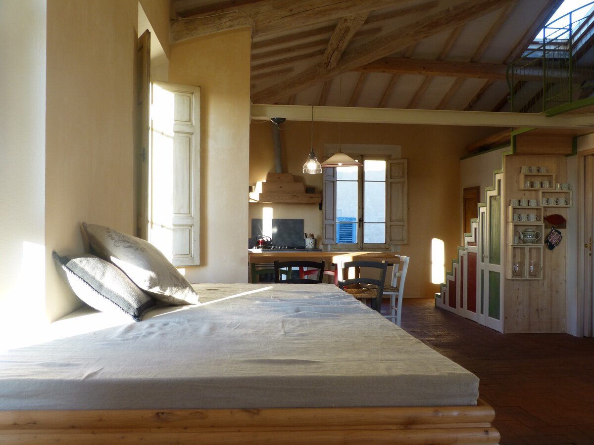 Soluzione divano per godersi la partita di bigliardo o 7 posto letto per dormire 